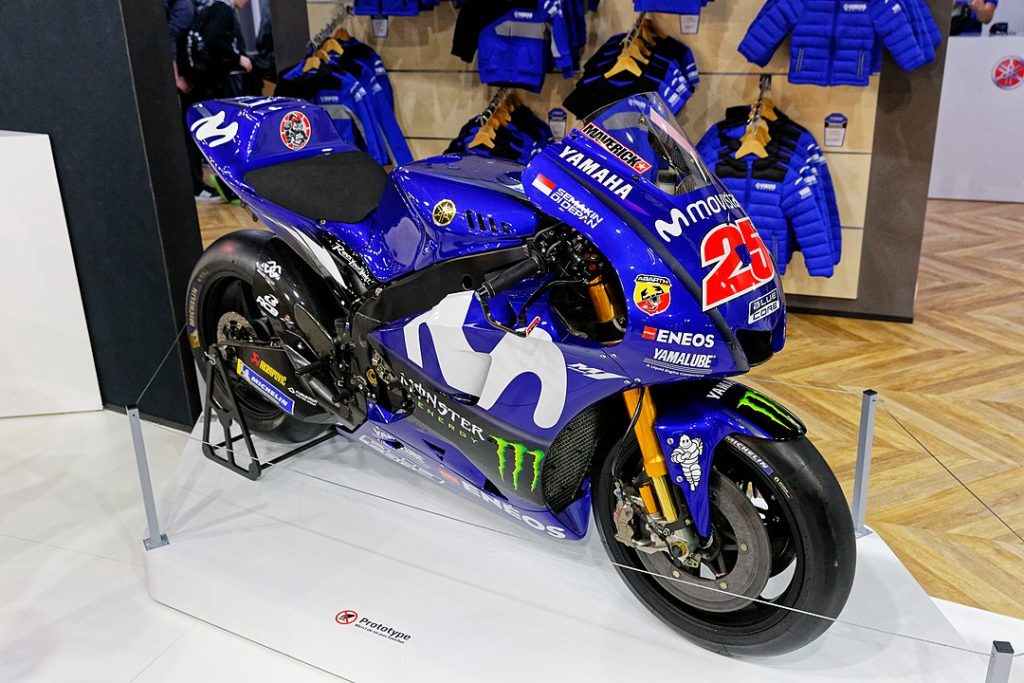 MotoGPのマシンを紹介！ヤマハ YZRM1とスズキ GSXRR K.T Dogear+